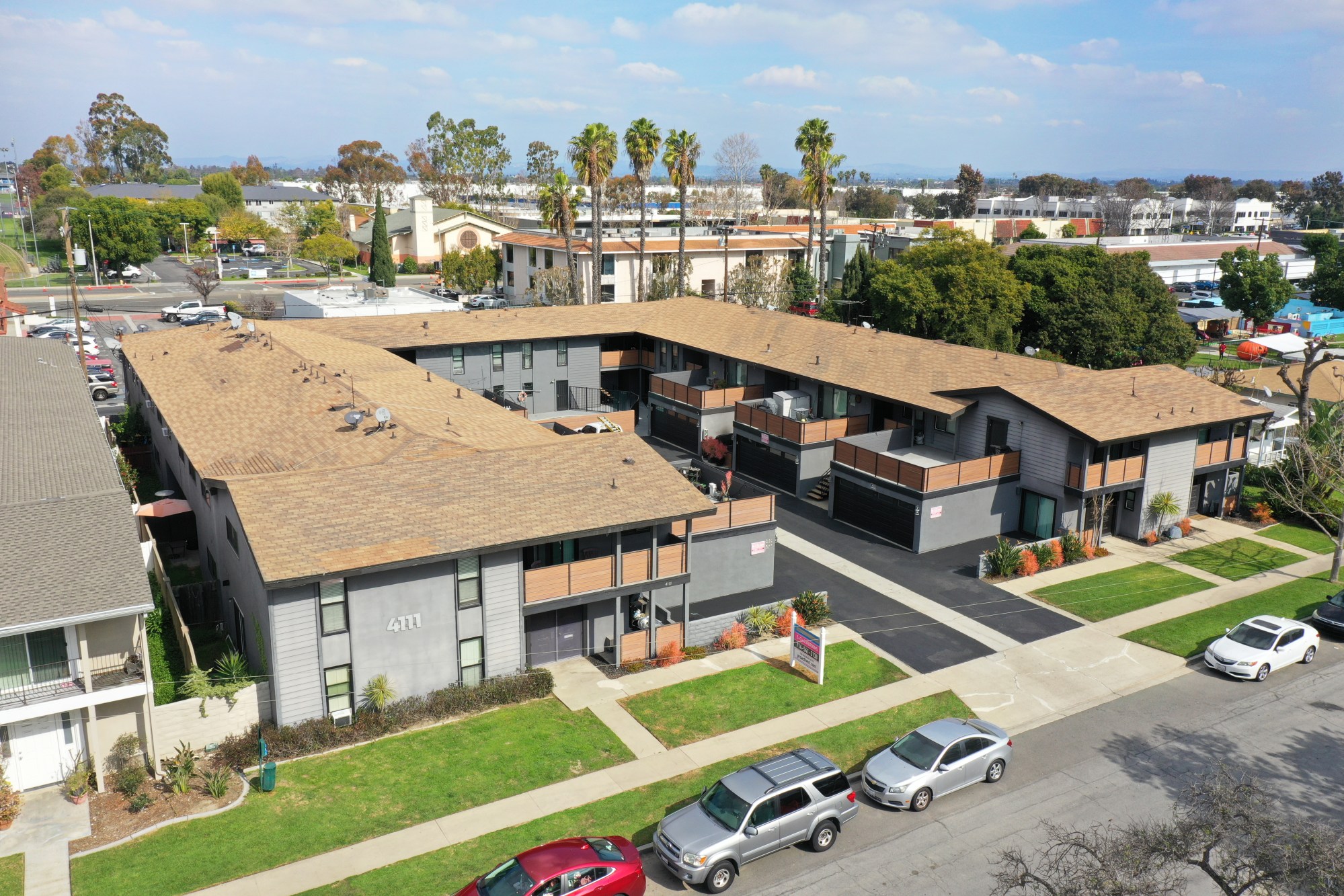 In Los Alamitos, this 20-unit, 57-year-old apartment complex sold June 6 for $8,637,500 or $431,875 per unit. (Photo courtesy of Morgan Skenderian Investment Real Estate Group)
