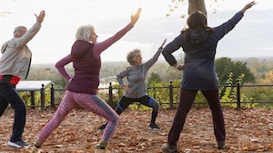 group doing tai chi