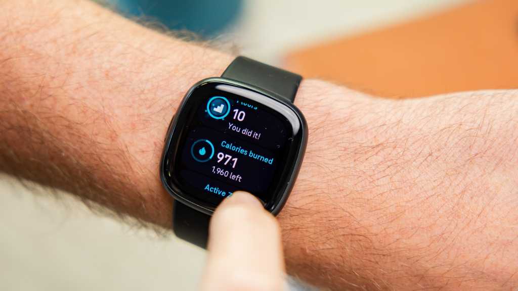 Fitbit Versa 4 active