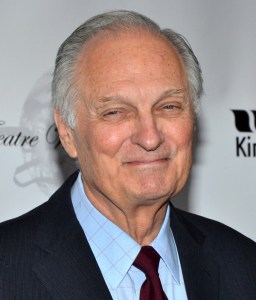 Alan Alda and Candice Bergen Extend Their Broadway Run in <em>Love Letters</em>