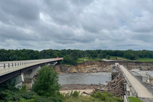 A view of the County Road 9 Bridge, next to the Rapidan Dam