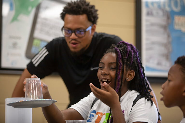 Club kids and YDP working on STEM project