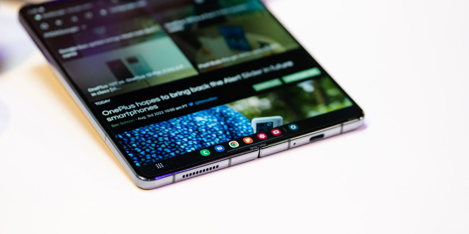 android 12l taskbar samsung galaxy z fold 4