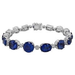 28.11 Carats Sapphire and Diamond White Gold Bracelet