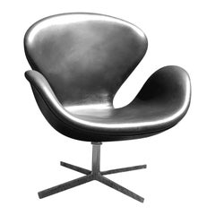 Arne Jacobsen the iconic black leather swan-chair Fritz Hansen 1960ties