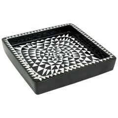 Stig Lindberg Black White Domino Ceramic Plate, Vide-poche, Gustavsberg, 1950s