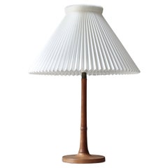 Kaare Klint Table Lamp in Mahogany and Hand Folded Le Klint Shade, Denmark 1940s