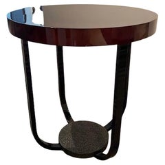 Pavo Pedestal Table