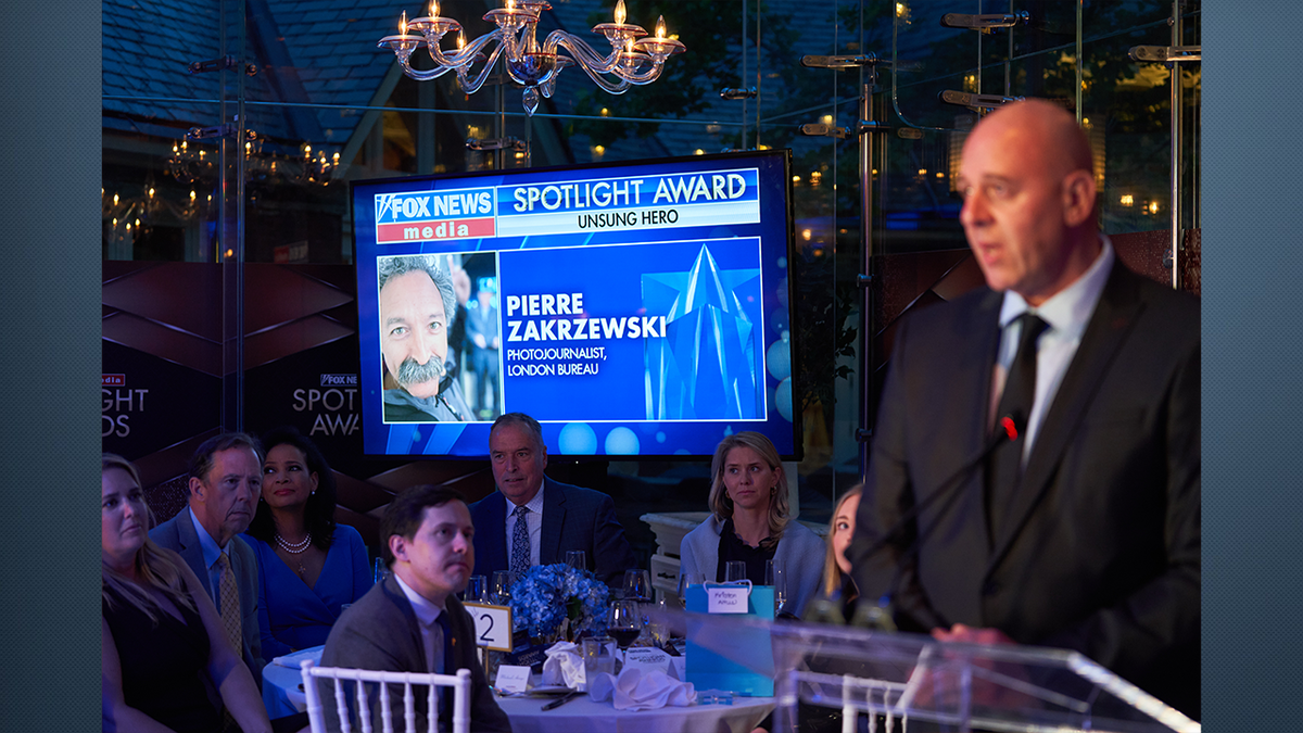 Dragan Petrovi accepting for Pierre Zakrzeswki