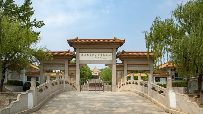 Tangxian Bethune and Kedihua Memorial Hall