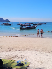 Railay West Beach