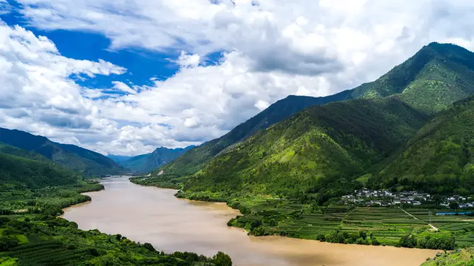 3_First bay of the Yangtze River