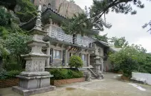 屏風岩石佛寺