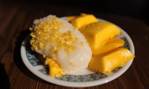 Mae Varee Mango Sticky Rice