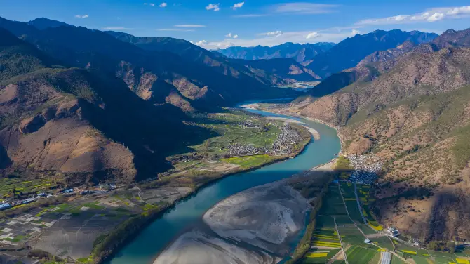 4_First bay of the Yangtze River