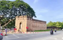 Chang Phuak Gate (The Elephant Gate)