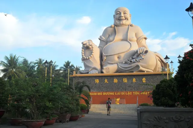 10 Amazing Places to See Buddha around The World