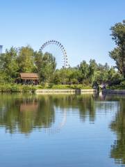 Longtan Zhonghu Park