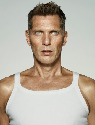 Erwin Olaf: Bigger Than Life | London