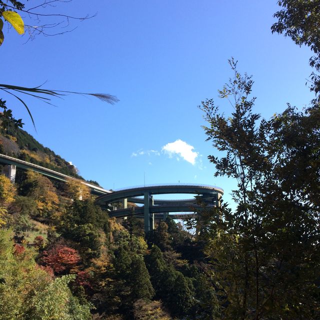 Kawazu-Nanadaru Loop Bridge and adjacent 