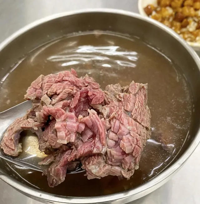 阿杰溫體牛肉湯