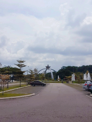 Laman Mahkota Istana Bukit Serene