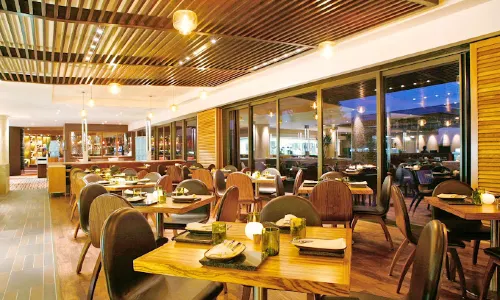 San Deck, Bar & Restaurant