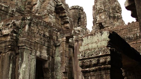 小吳哥就是吳哥窟（Angkor Wat），又稱吳哥寺。柬埔寨