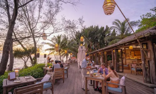 On the Sand restaurant Mango Bay resort