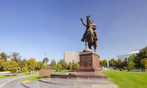 Amir Temur Square