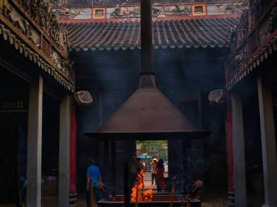 Ba Thien Hau Temple