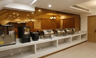 ames Joyce Coffetel (Dongming Shuguang Road, Heze)