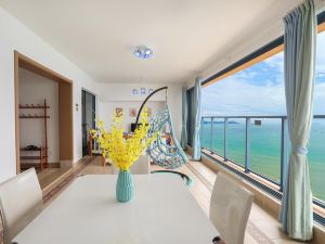 Beihai Silver Beach Lanser Seaview Theme Holiday Apartment