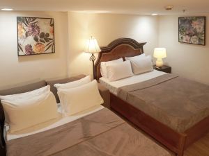 1775 Adriatico Suites