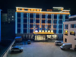 Luchun Duma Hotel