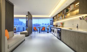 Ease Hotel (Jingmen Wanda Plaza Smart store)