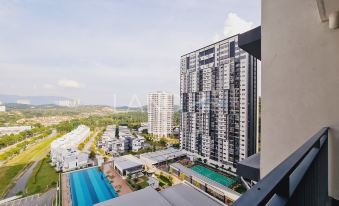 KLIA Lili Residensi 5+2 PAX with Splendid Pool