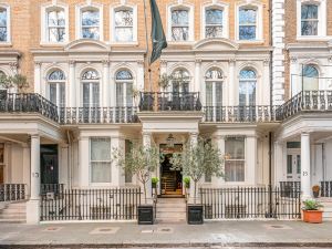 Claverley Court Apartments Knightsbridge