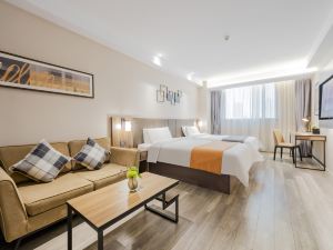 Home Inn Plus (Wuxi Railway Station Shenglimen Subway Station)