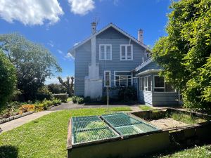 Turn back time Remuera Centennial Elegance House