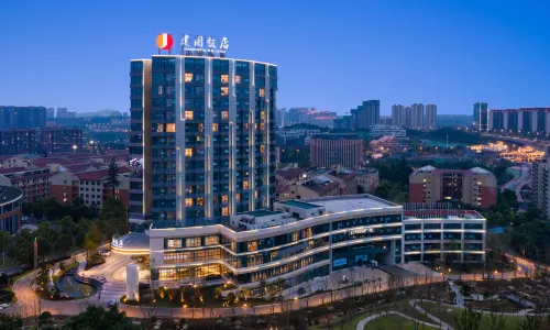 Luzhou Jianguo Hotel