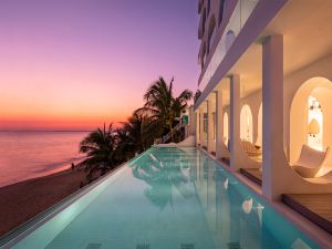 Sanya Sujuan Infinity Swimming Pool Seaview Hotel