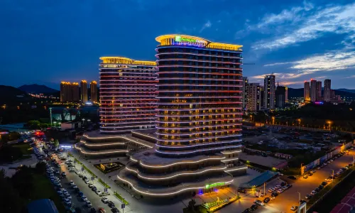 Holiday Inn Express Huludao Seaview, an IHG Hotel