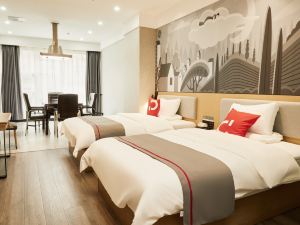 Thank Inn (Chongqing Pengshui Hanyu Town Jinshan Square)