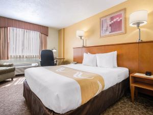 Quality Inn & Suites Near the Theme Parks