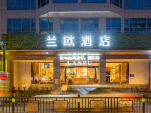 Lanou Hotel (Nanchang tengwangge bayigan subway station store)