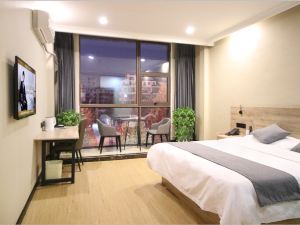 GreenTree Inn ShanDong ZaoZhuang TengZhou FuQian Road LongQuan Square Business Hotel