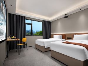 Anqiju Hotel (Xianglong Metro Station Huilong Logistics Park Branch)