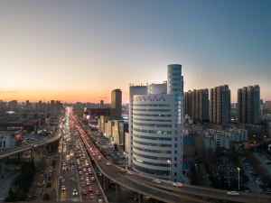 Ginza Jingsu Hotel (Jinan North Daming Lake store)