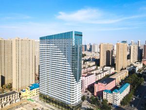 Shenyang Tiexi Square Baogong Street Light Residence Hotel